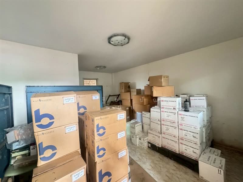 บ้านเดี่ยว 3 หลัง 100 ตร.ว. หมู่บ้านสินพัฒนาธานี ซอยทวีวัฒนา9 ถนนพุทธมณฑสาย3, Bangkok, ถนนพุทธมณฑสาย3, Thawi Watthana, Thawi Watthana, Bangkok, 4 Bedrooms, 400 sqm, Single Detached House For Sale, by คุณ ฐิชาปัณณ์ สังวาลรัมย์ (ปูน), 500253730 - DDproperty.com