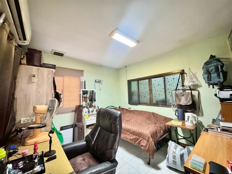 บ้านเดี่ยว 3 หลัง 100 ตร.ว. หมู่บ้านสินพัฒนาธานี ซอยทวีวัฒนา9 ถนนพุทธมณฑสาย3, กรุงเทพ, ถนนพุทธมณฑสาย3, ทวีวัฒนา, ทวีวัฒนา, กรุงเทพ, 400 ตร.ม., บ้านเดี่ยว ขาย, โดย คุณ ฐิชาปัณณ์ สังวาลรัมย์ (ปูน), 500253730 - DDproperty.com