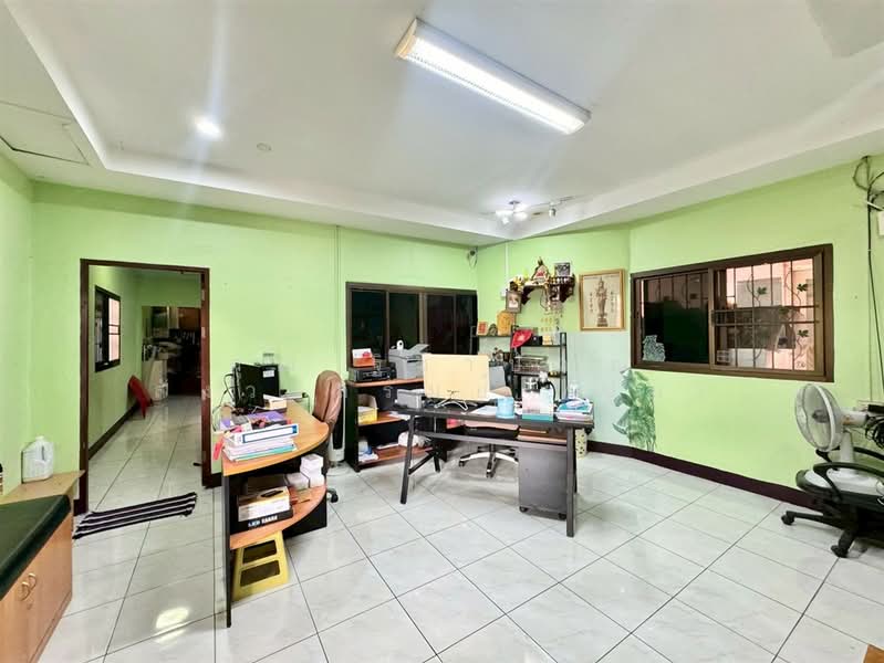 บ้านเดี่ยว 3 หลัง 100 ตร.ว. หมู่บ้านสินพัฒนาธานี ซอยทวีวัฒนา9 ถนนพุทธมณฑสาย3, Bangkok, ถนนพุทธมณฑสาย3, Thawi Watthana, Thawi Watthana, Bangkok, 4 Bedrooms, 400 sqm, Single Detached House For Sale, by คุณ ฐิชาปัณณ์ สังวาลรัมย์ (ปูน), 500253730 - DDproperty.com