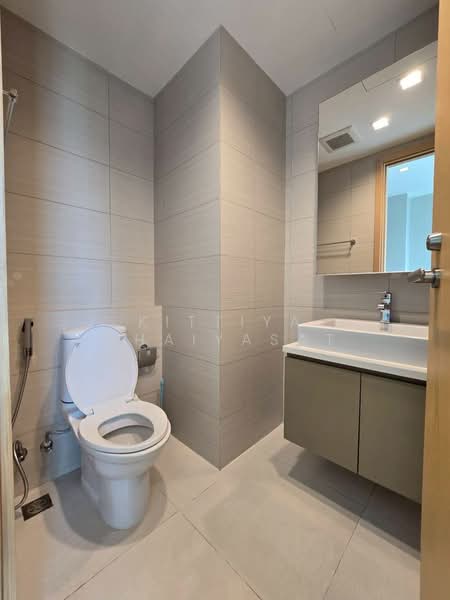 Siri At Sukhumvit, Bangkok, 902 Sukhumvit Road, Phra Kanong, Khlong Toei, Bangkok, 3 Bedrooms, 110 sqm, Condo For Rent, by Kittiya Chaiyasat, 500253813 - DDproperty.com