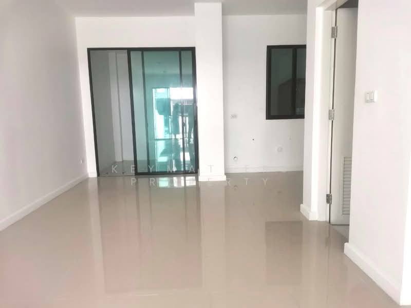 Six Nature Ekkachai 64/5, Bangkok, Bang Bon, Bang Bon, Bangkok, 3 Bedrooms, 240 sqm, Townhouse For Rent, by keymatters property, 500253815 - DDproperty.com