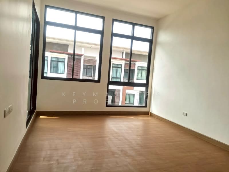Six Nature Ekkachai 64/5, Bangkok, Bang Bon, Bang Bon, Bangkok, 3 Bedrooms, 240 sqm, Townhouse For Rent, by keymatters property, 500253815 - DDproperty.com