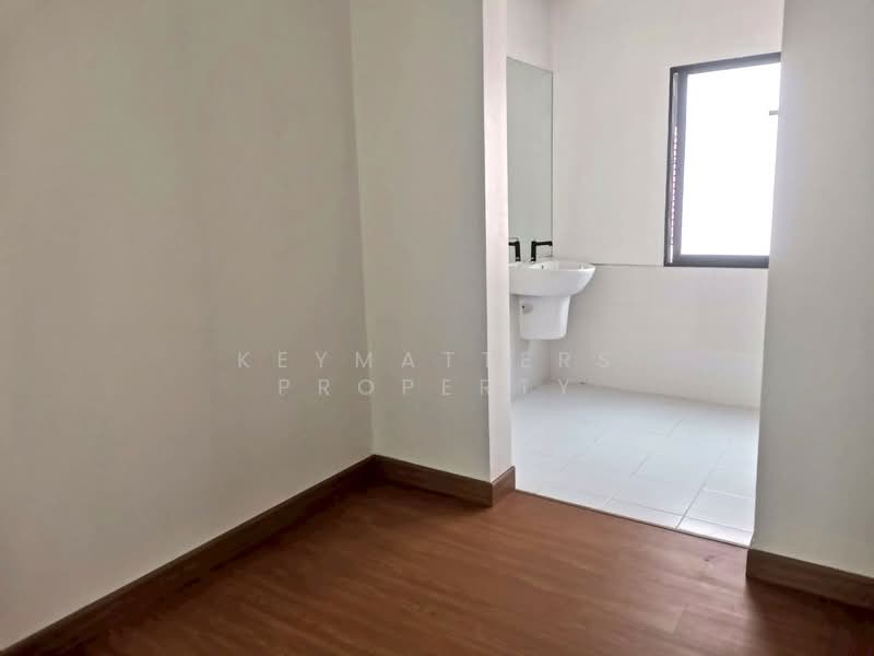 Six Nature Ekkachai 64/5, Bangkok, Bang Bon, Bang Bon, Bangkok, 3 Bedrooms, 240 sqm, Townhouse For Rent, by keymatters property, 500253815 - DDproperty.com