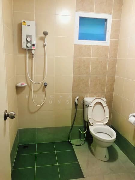 บ้านในโครงการ ให้เช่า – ใกล้ วิทยาลัยเทคนิคสารภี เพียง 5 นาที ค่าเช่า 25,000 บาท / เดือน No.15H312, Chiang Mai, Nong Phung, Saraphi, Chiang Mai, 4 Bedrooms, 150 sqm, Single Detached House For Rent, by Rutchaporn Tunsiri, 500253823 - DDproperty.com