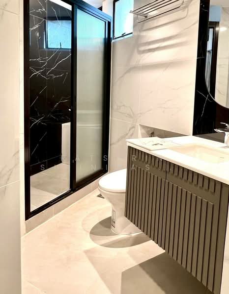 President Park Sukhumvit 24, Bangkok, 99 Sukhumvit 24 Alley, Khlongtoei Nua, Watthana, Bangkok, 3 Bedrooms, 223 sqm, Condo For Rent, by Ratsarin Sirinipaspong, 500253848 - DDproperty.com