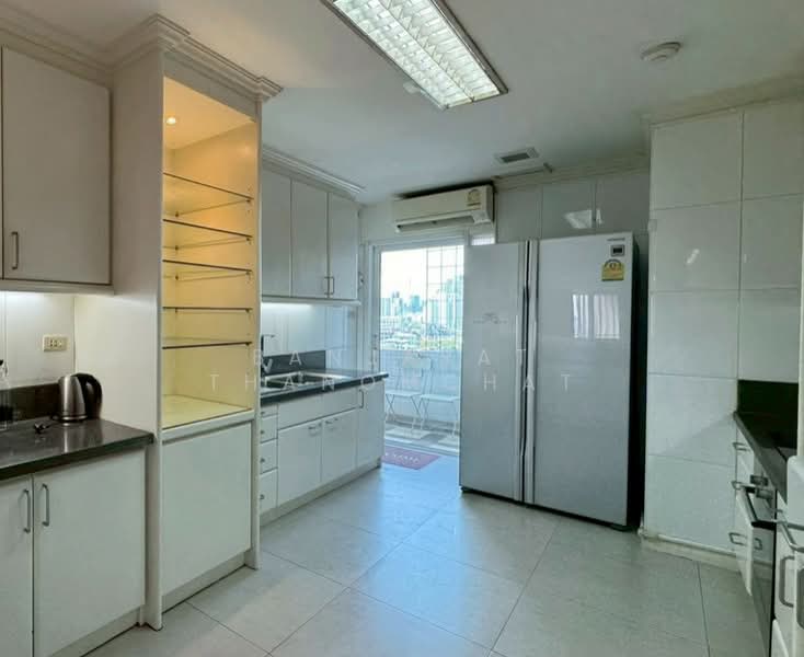 Richmond Palace, Bangkok, Soi Sukhumvit 43 Sukhumvit Road, Khlong Tan Nua, Watthana, Bangkok, 3 Bedrooms, 164 sqm, Condo For Rent, by Banjarat Thanomchat, 500253888 - DDproperty.com