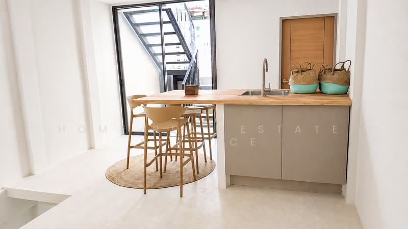 Wachiratham 2, Bangkok, Bang Na Nuea, Bang Na, Bangkok, 3 Bedrooms, 200 sqm, Townhouse For Sale, by HOME Real Estate Service, 500253912 - DDproperty.com