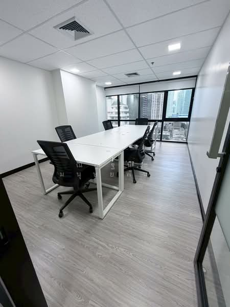 Launchpad Offices ออฟฟิศให้เช่า สีลม-สาทร พร้อมจดบริษัท ใกล้ BTS, Bangkok, 139 Pan Rd., Silom, Bang Rak, Bangkok, , 20 sqm, Office Space For Rent, by Nattanit Manutphan, 500253914 - DDproperty.com