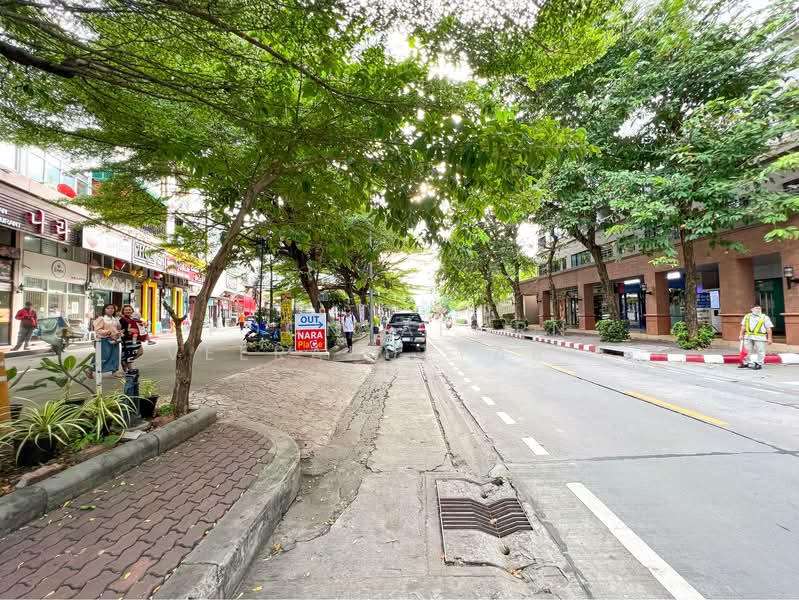 Lumpini Place Narathiwas 24 : ลุมพินี เพลส นราธิวาส 24, กรุงเทพ, ซ. สาธุประดิษฐ์ 19 แยก 3, ช่องนนทรี, ยานนาวา, กรุงเทพ, 35 ตร.ม., คอนโด ขาย, โดย Poonyaporn Veerabulyarit, 500253922 - DDproperty.com