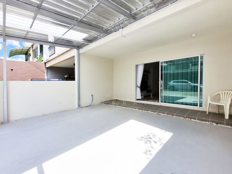 Villette Lite Pattanakarn, Bangkok, Soi Phatthanakan 38, Phatthanakan Road, Suan Luang, Bangkok, 3 Bedrooms, 125 sqm, Townhouse For Sale, by Ponwimol Wipanarapai, 500253925 - DDproperty.com