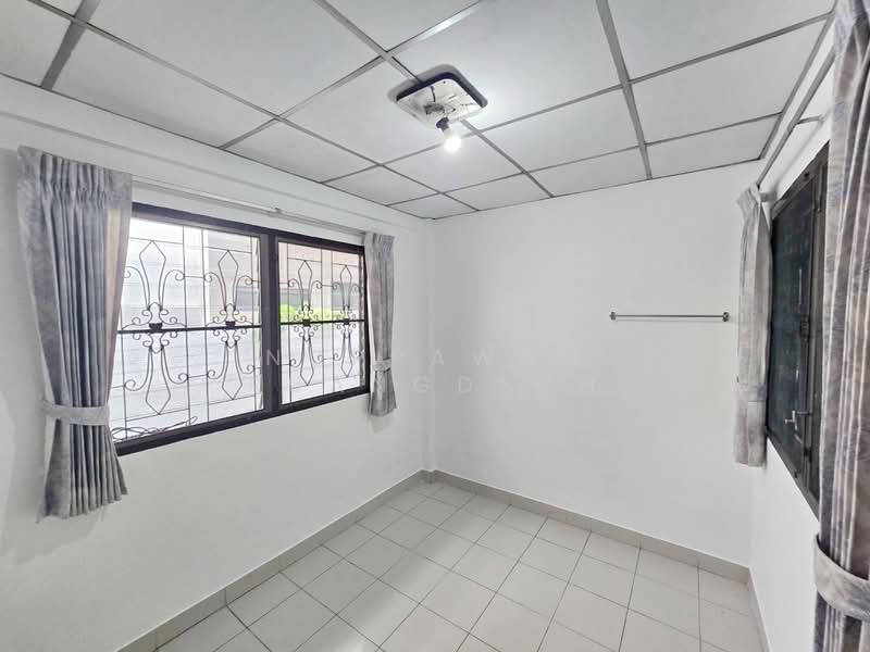 ให้เช่า บ้านเดี่ยว 2 ชั้น ซอยแจ้งวัฒนะ 14 ใกล้ Harrow International School, Bangkok, Thung Song Hong, Lak Si, Bangkok, 4 Bedrooms, 250 sqm, Single Detached House For Rent, by Noppawan Ruangdech, 500253926 - DDproperty.com