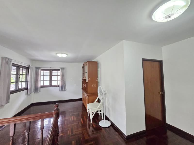 ให้เช่า บ้านเดี่ยว 2 ชั้น ซอยแจ้งวัฒนะ 14 ใกล้ Harrow International School, Bangkok, Thung Song Hong, Lak Si, Bangkok, 4 Bedrooms, 250 sqm, Single Detached House For Rent, by Noppawan Ruangdech, 500253926 - DDproperty.com