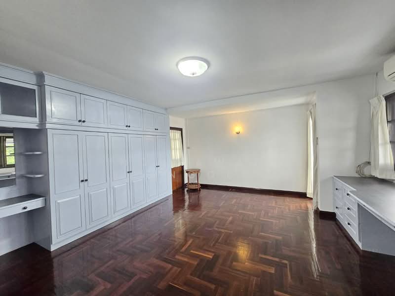 ให้เช่า บ้านเดี่ยว 2 ชั้น ซอยแจ้งวัฒนะ 14 ใกล้ Harrow International School, Bangkok, Thung Song Hong, Lak Si, Bangkok, 4 Bedrooms, 250 sqm, Single Detached House For Rent, by Noppawan Ruangdech, 500253926 - DDproperty.com