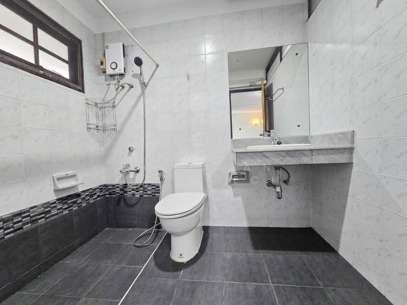 ให้เช่า บ้านเดี่ยว 2 ชั้น ซอยแจ้งวัฒนะ 14 ใกล้ Harrow International School, Bangkok, Thung Song Hong, Lak Si, Bangkok, 4 Bedrooms, 250 sqm, Single Detached House For Rent, by Noppawan Ruangdech, 500253926 - DDproperty.com