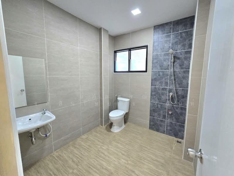 Noantawee Ville 5, Bangkok, Mit Maitri Road, Nong Chok, Nong Chok, Bangkok, 4 Bedrooms, 200 sqm, Single Detached House For Sale, by นภัสศรณ์ วงศ์สินไทยกร (นันท์), 500253937 - DDproperty.com