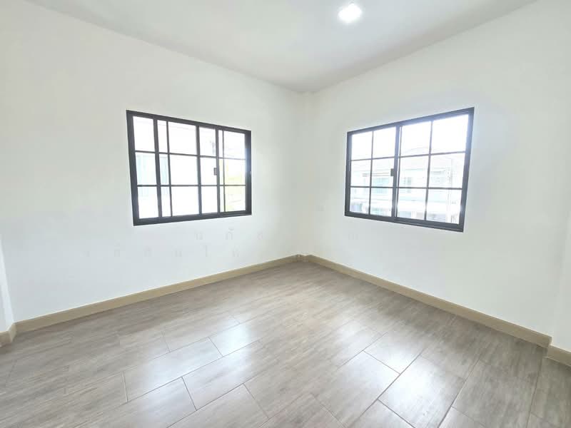 Noantawee Ville 5, Bangkok, Mit Maitri Road, Nong Chok, Nong Chok, Bangkok, 4 Bedrooms, 200 sqm, Single Detached House For Sale, by นภัสศรณ์ วงศ์สินไทยกร (นันท์), 500253937 - DDproperty.com