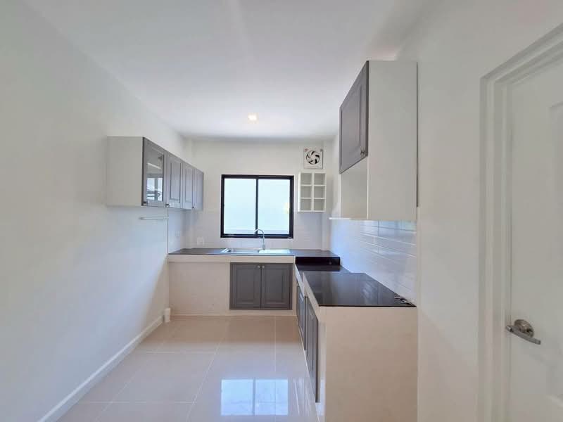 Casa Ville Ramkhamhaeng – Wongwaen 2, Bangkok, Kheha Romklao Road, Khlong Song Ton Nun, Lat Krabang, Bangkok, 4 Bedrooms, 180 sqm, Single Detached House For Sale, by จิตติมา TT, 500254032 - DDproperty.com