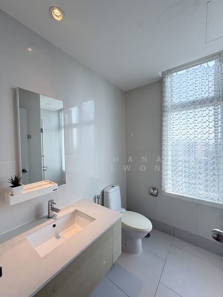 Villa Ratchatewi, Bangkok, 83 Phayathai Road, Thanon Phaya Thai, Ratchathewi, Bangkok, 2 Bedrooms, 84 sqm, Condo For Rent, by Kanchana Praneewong, 500254038 - DDproperty.com