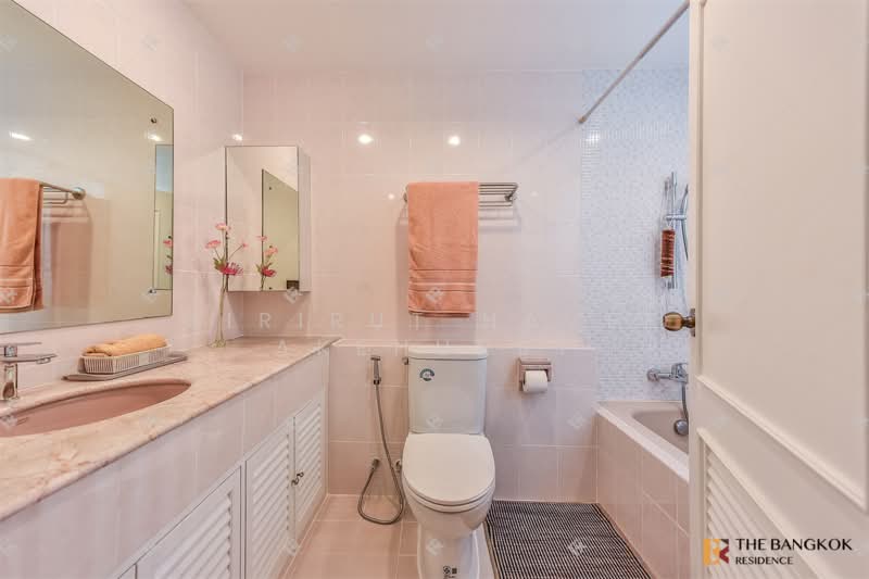 Prime Mansion One, Bangkok, Soi Sukhumvit 31, Khlongtoei Nua, Watthana, Bangkok, 3 Bedrooms, 248 sqm, Condo For Sale, by Sirirut Havee Akehurst, 500254063 - DDproperty.com