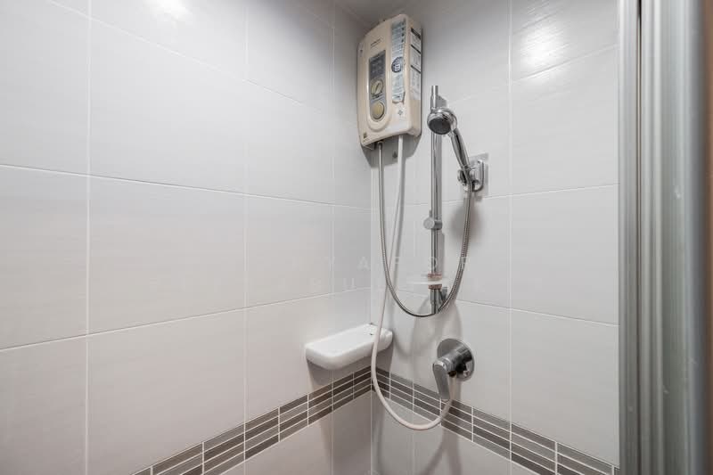 Lumpini Place Borom Ratchachonni - Pinklao, Bangkok, Boromratchachonnanee Road, Taling Chan, Taling Chan, Bangkok, 1 Bedroom, 32 sqm, Condo For Sale, by Poonyaporn Veerabulyarit, 500254087 - DDproperty.com