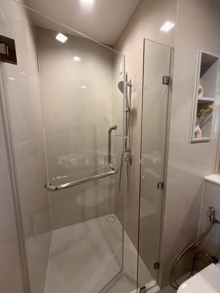 Life Sathorn Sierra, Bangkok, Ratchaphruek Rd, Talat Plu, Thon Buri, Bangkok, 1 Bedroom, 32 sqm, Condo For Rent, by Agentbkk, 500254097 - DDproperty.com
