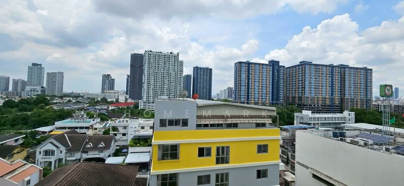 Lumpini Ville Sukhumvit 77-2, Bangkok, On Nut Rd, Suan Luang, Suan Luang, Bangkok, 2 Bedrooms, 45 sqm, Condo For Sale, by Homemark, 500254100 - DDproperty.com