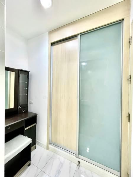 IDEO Ratchada-Huaikwang, Bangkok, 62 Pracharajbumpen Road, Huai Khwang, Huai Khwang, Bangkok, 1 Bedroom, 35 sqm, Condo For Rent, by Agentbkk, 500254105 - DDproperty.com