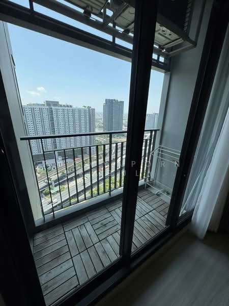 Life Sathorn Sierra, Bangkok, Ratchaphruek Rd, Talat Plu, Thon Buri, Bangkok, 1 Bedroom, 35 sqm, Condo For Rent, by Poonyaporn Veerabulyarit, 500254109 - DDproperty.com