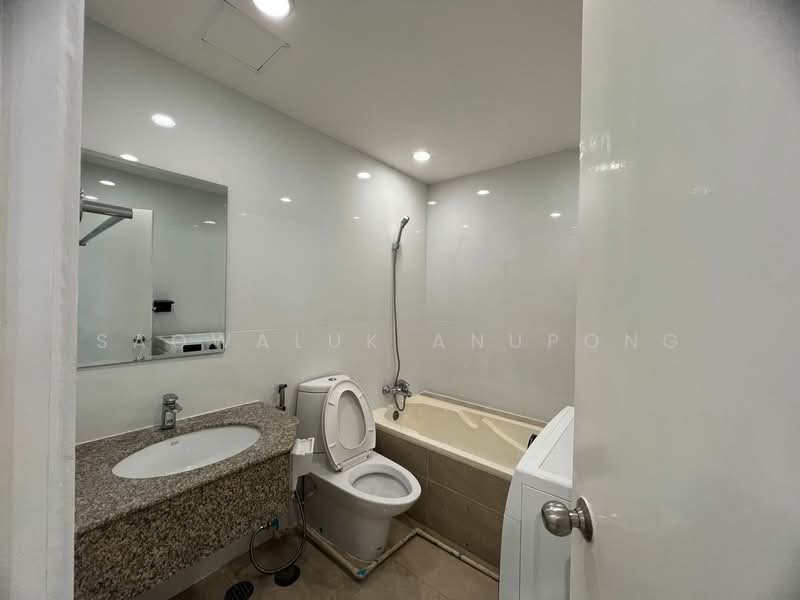 Witthayu Complex, Bangkok, 1673 New Petchaburi Road, Makkasan, Ratchathewi, Bangkok, 3 Bedrooms, 101 sqm, Condo For Rent, by Saowaluk Anupong, 500254126 - DDproperty.com