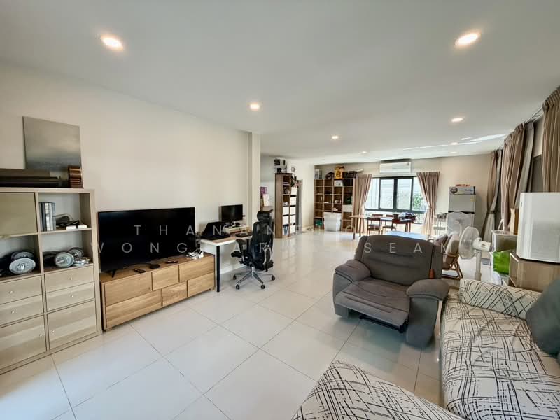 Centro Ratchaphruek-Suanphak 3, Nonthaburi, Bangkruai Jongtanom, Bang Kruai, Bang Kruai, Nonthaburi, 3 Bedrooms, 208 sqm, Single Detached House For Sale, by Thananthorn Wongvarnkaseam, 500254188 - DDproperty.com