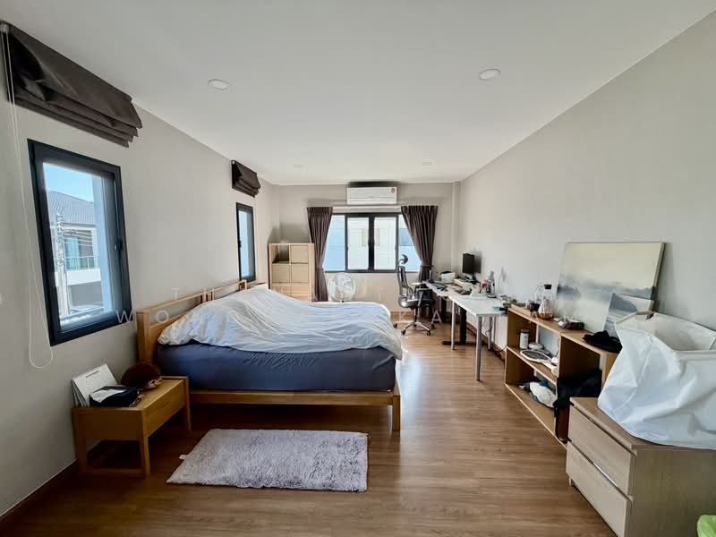 Centro Ratchaphruek-Suanphak 3, Nonthaburi, Bangkruai Jongtanom, Bang Kruai, Bang Kruai, Nonthaburi, 3 Bedrooms, 208 sqm, Single Detached House For Sale, by Thananthorn Wongvarnkaseam, 500254188 - DDproperty.com