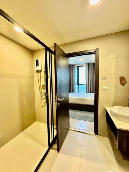 XT Huaikhwang, Bangkok, 244 Ratchadaphisek Road, Huai Khwang, Huai Khwang, Bangkok, 1 Bedroom, 35 sqm, Condo For Rent, by Jarunat K, 500254191 - DDproperty.com