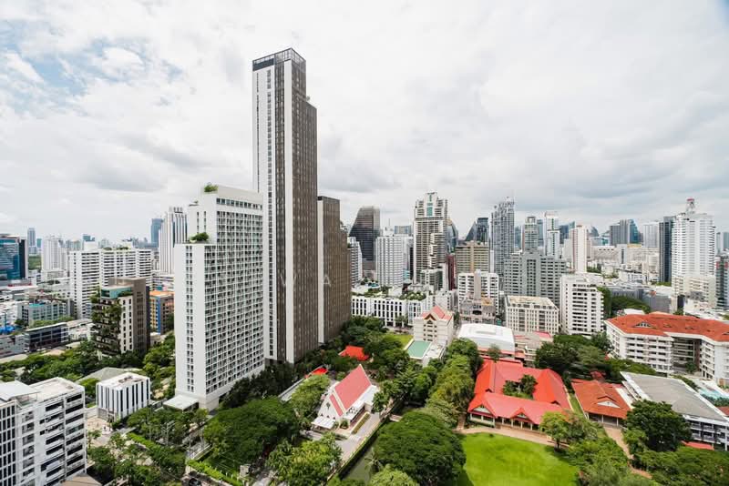 The Esse Asoke, Bangkok, 333 Soi Sukhumvit 21, Sukhumvit Road, Khlongtoei Nua, Watthana, Bangkok, 1 Bedroom, 47 sqm, Condo For Rent, by Rungtiwa Chinchai, 500254192 - DDproperty.com