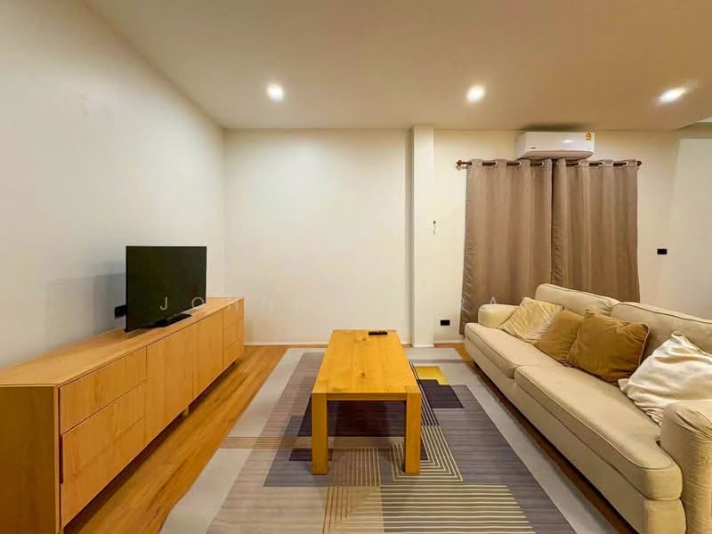 Tha Wang Tan, Saraphi, Chiang Mai, Thailand, Chiang Mai, Tha Wang Tal, Saraphi, Chiang Mai, 3 Bedrooms, 250 sqm, Single Detached House For Rent, by Surat Premsri, 500254214 - DDproperty.com