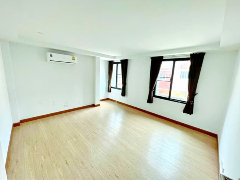 ไม่พบโครงการ, Nonthaburi, อิมแพ็ค เมืองทองธานี 900 ม., Ban Mai, Pak Kret, Nonthaburi, 3 Bedrooms, 220 sqm, Townhouse For Rent, by ณัฐพงศ์ สุนทรอรุณ, 500254280 - DDproperty.com