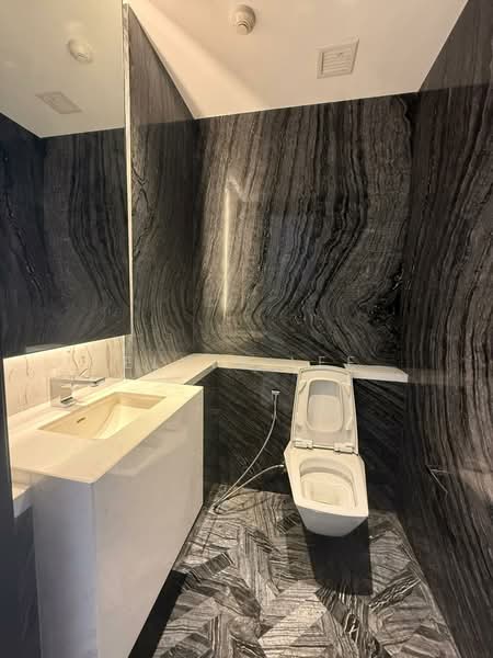 Four Seasons Private Residences : โฟร์ ซีซั่นส์ ไพรเวท เรสสิเด้นซ์, กรุงเทพ, 300 ถนนเจริญกรุง, ยานนาวา, สาทร, กรุงเทพ, 120 ตร.ม., คอนโด ให้เช่า, โดย Elvis Lee, 500254292 - DDproperty.com