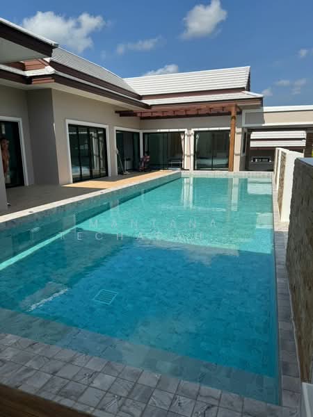 4-BR Villa, Prachuap Khiri Khan, Nong Kae, Hua Hin, Prachuap Khiri Khan, 4 Bedrooms, 334 sqm, Villa For Rent, by Mantana Techapahaphong, 500254301 - DDproperty.com