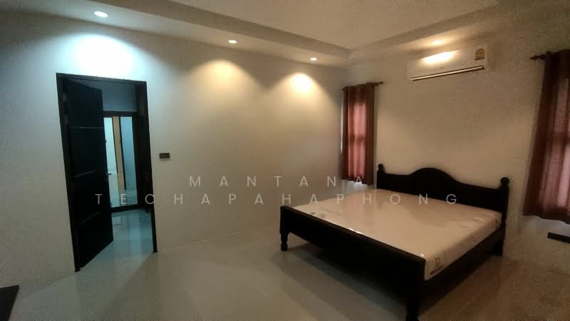 3-BR Villa, Prachuap Khiri Khan, Thap Tai, Hua Hin, Prachuap Khiri Khan, 3 Bedrooms, 200 sqm, Villa For Rent, by Mantana Techapahaphong, 500254321 - DDproperty.com