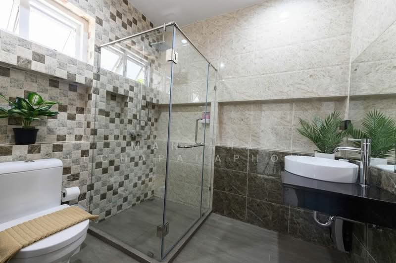 3-BR House, Chon Buri (Pattaya), Huai Yai, Bang Lamung (Pattaya), Chon Buri (Pattaya), 3 Bedrooms, 240 sqm, Single Detached House For Rent, by Mantana Techapahaphong, 500254327 - DDproperty.com