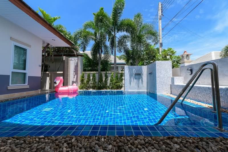 3-BR House, Chon Buri (Pattaya), Huai Yai, Bang Lamung (Pattaya), Chon Buri (Pattaya), 3 Bedrooms, 240 sqm, Single Detached House For Rent, by Mantana Techapahaphong, 500254327 - DDproperty.com