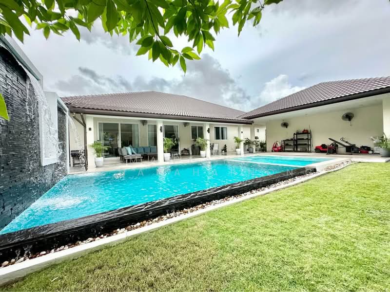 6-BR House, Chon Buri (Pattaya), Huai Yai, Bang Lamung (Pattaya), Chon Buri (Pattaya), 6 Bedrooms, 295 sqm, Single Detached House For Rent, by Mantana Techapahaphong, 500254333 - DDproperty.com