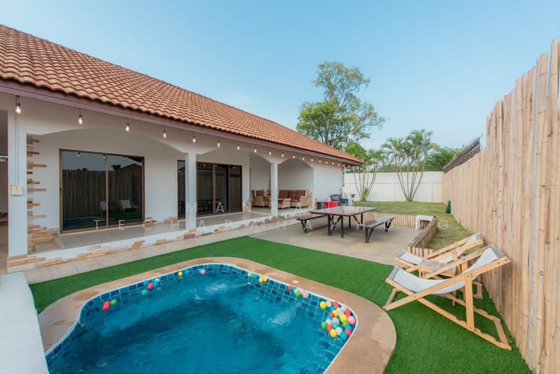 6-BR Villa, Chon Buri (Pattaya), Nong Pru, Bang Lamung (Pattaya), Chon Buri (Pattaya), 6 Bedrooms, 400 sqm, Villa For Rent, by Mantana Techapahaphong, 500254344 - DDproperty.com
