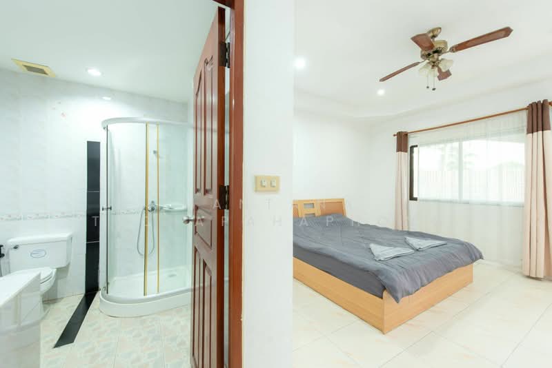 6-BR Villa, Chon Buri (Pattaya), Nong Pru, Bang Lamung (Pattaya), Chon Buri (Pattaya), 6 Bedrooms, 400 sqm, Villa For Rent, by Mantana Techapahaphong, 500254344 - DDproperty.com