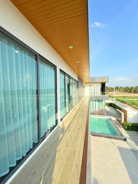 6-BR House, Chon Buri (Pattaya), Bang Lamung, Bang Lamung (Pattaya), Chon Buri (Pattaya), 6 Bedrooms, 587 sqm, Single Detached House For Rent, by Mantana Techapahaphong, 500254357 - DDproperty.com