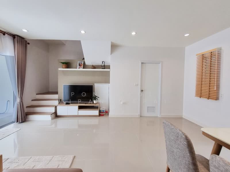 Villette Lite Pattanakarn, Bangkok, Soi Phatthanakan 38, Phatthanakan Road, Suan Luang, Suan Luang, Bangkok, 3 Bedrooms, 125 sqm, Townhouse For Sale, by Ponwimol Wipanarapai, 500254396 - DDproperty.com