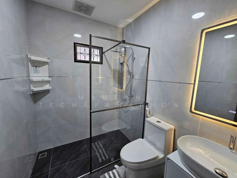 Pattaya Lagoon Village, Chon Buri (Pattaya), Nong Pru, Bang Lamung (Pattaya), Chon Buri (Pattaya), 3 Bedrooms, 150 sqm, Single Detached House For Rent, by Mantana Techapahaphong, 500254408 - DDproperty.com