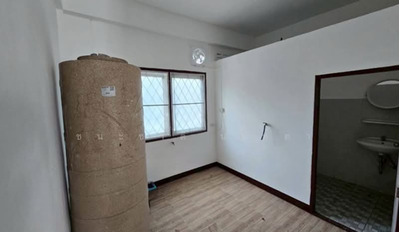 มณฑาทิพย์ 2, Samut Prakan, Samrong Nua, Muang Samut Prakarn, Samut Prakan, 2 Bedrooms, 64 sqm, Townhouse For Sale, by ชนะชาติ นนท์ตา, 500254414 - DDproperty.com