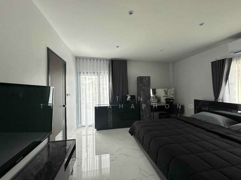 undefined, Chon Buri (Pattaya), Nong Pru, Bang Lamung (Pattaya), Chon Buri (Pattaya), 4 Bedrooms, 325 sqm, Single Detached House For Rent, by Mantana Techapahaphong, 500254420 - DDproperty.com