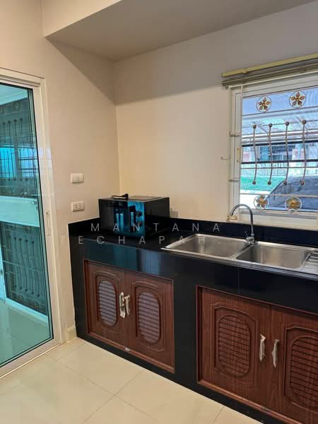 undefined, Chon Buri (Pattaya), Nong Pla Lai, Bang Lamung (Pattaya), Chon Buri (Pattaya), 3 Bedrooms, 296 sqm, Single Detached House For Rent, by Mantana Techapahaphong, 500254427 - DDproperty.com