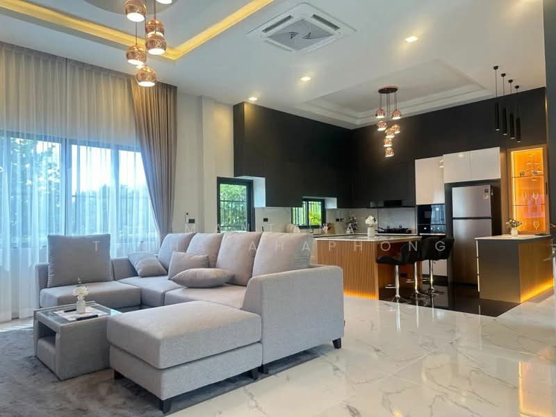 3-BR Villa, Chon Buri (Pattaya), Poong, Bang Lamung (Pattaya), Chon Buri (Pattaya), 3 Bedrooms, 150 sqm, Villa For Rent, by Mantana Techapahaphong, 500254443 - DDproperty.com